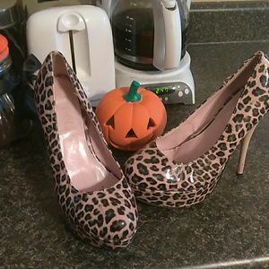 Size 7.5, pale pink, cheetah print, stiletto heels